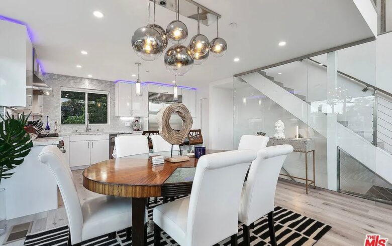 Santa Monica Penthouse Near Beach and Abbott Kinney - Santa Monica, California