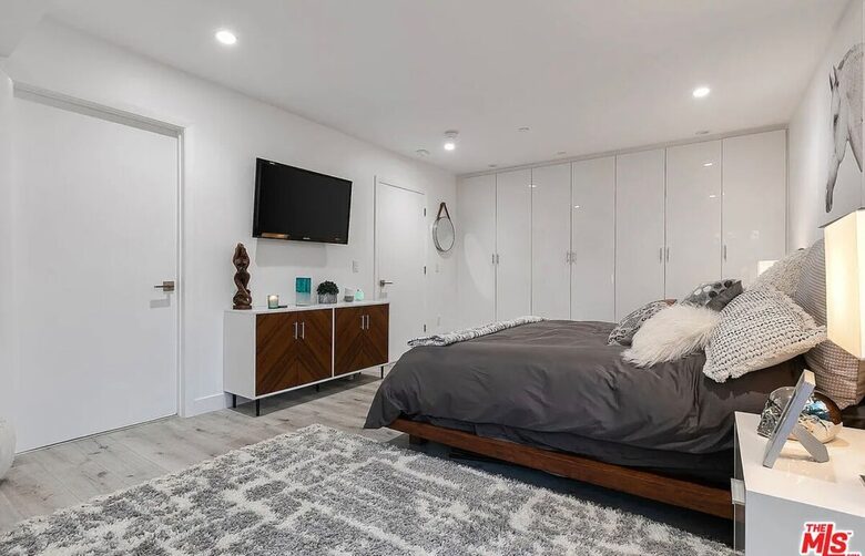 Santa Monica Penthouse Near Beach and Abbott Kinney - Santa Monica, California