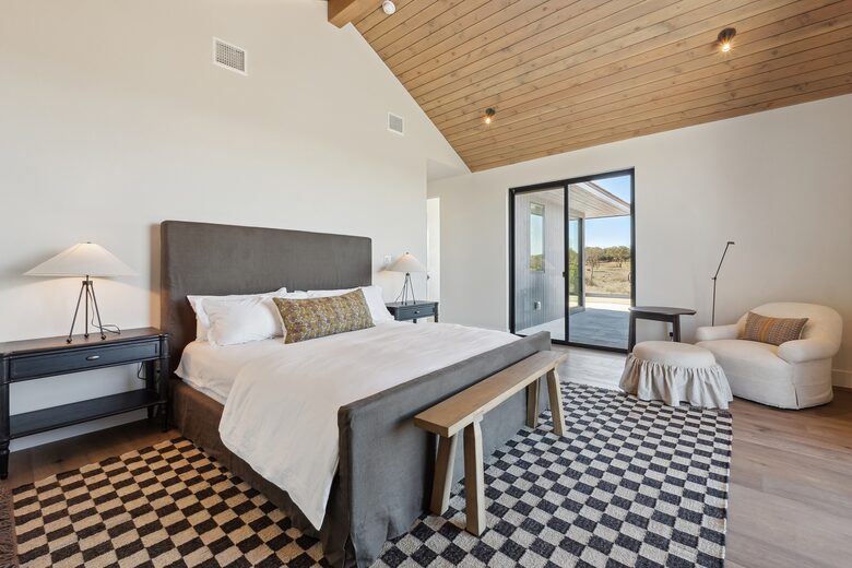 The Terra Residences - Spicewood, Texas