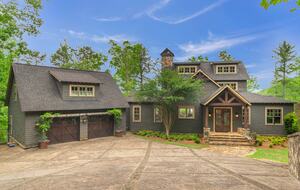Rustic Retreat on Lake Keowee - Salem, South Carolina