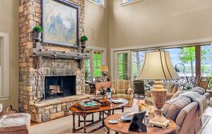 Rustic Retreat on Lake Keowee - Salem, South Carolina