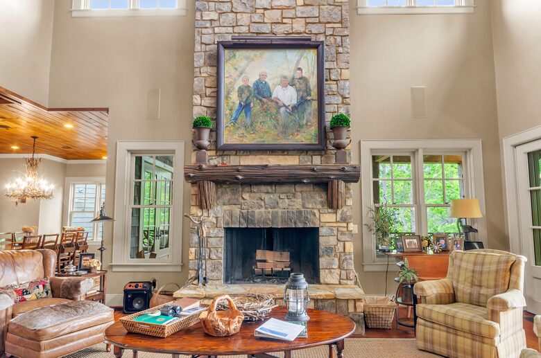 Rustic Retreat on Lake Keowee - Salem, South Carolina