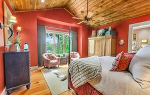 Rustic Retreat on Lake Keowee - Salem, South Carolina