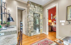 Rustic Retreat on Lake Keowee - Salem, South Carolina