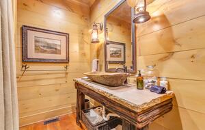 Rustic Retreat on Lake Keowee - Salem, South Carolina