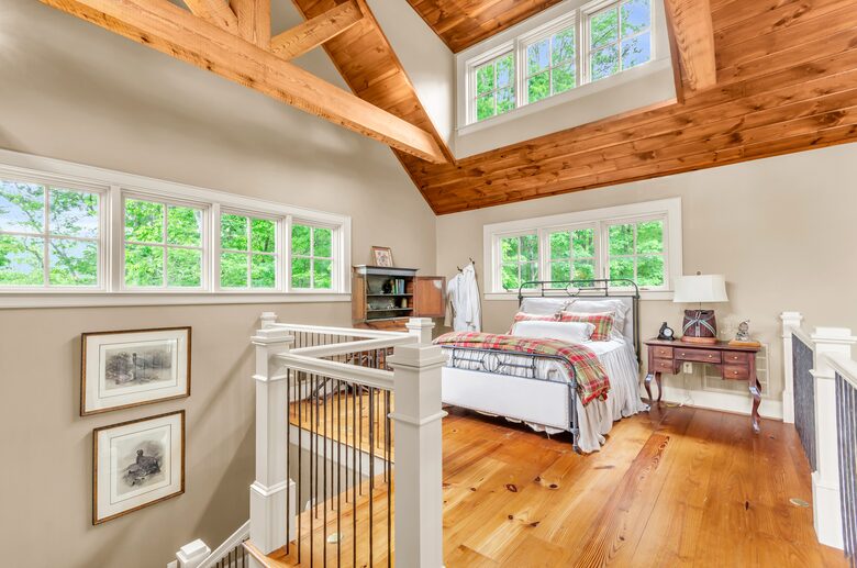 Rustic Retreat on Lake Keowee - Salem, South Carolina