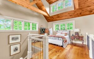 Rustic Retreat on Lake Keowee - Salem, South Carolina
