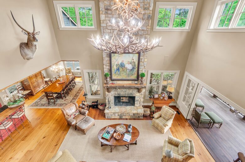 Rustic Retreat on Lake Keowee - Salem, South Carolina