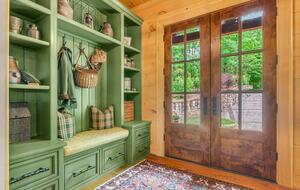 Rustic Retreat on Lake Keowee - Salem, South Carolina