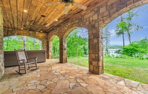 Rustic Retreat on Lake Keowee - Salem, South Carolina