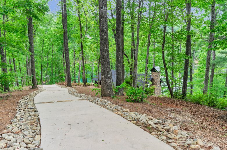 Rustic Retreat on Lake Keowee - Salem, South Carolina