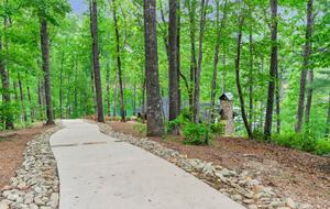 Rustic Retreat on Lake Keowee - Salem, South Carolina