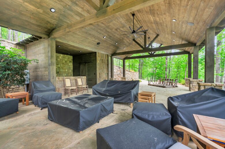Rustic Retreat on Lake Keowee - Salem, South Carolina