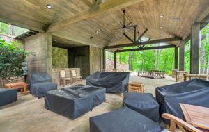 Rustic Retreat on Lake Keowee - Salem, South Carolina