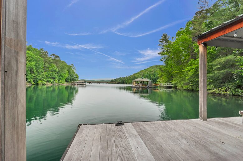 Rustic Retreat on Lake Keowee - Salem, South Carolina