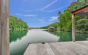 Rustic Retreat on Lake Keowee - Salem, South Carolina