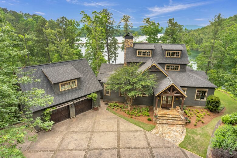 Rustic Retreat on Lake Keowee - Salem, South Carolina