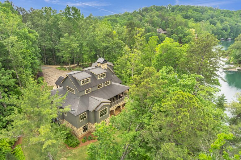 Rustic Retreat on Lake Keowee - Salem, South Carolina
