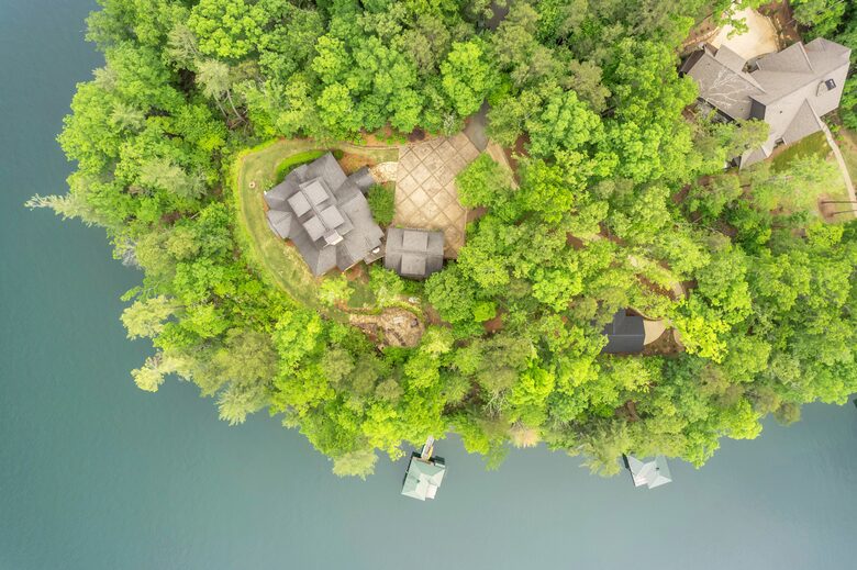 Rustic Retreat on Lake Keowee - Salem, South Carolina