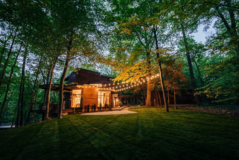Architectural Nature Retreat l Wild Swimming l Nature Playground l City Location - Gahanna, Ohio