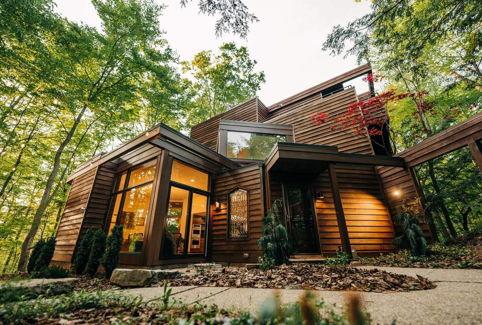 Architectural Nature Retreat l Wild Swimming l Nature Playground l City Location - Gahanna, Ohio