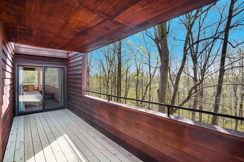 Architectural Nature Retreat l Wild Swimming l Nature Playground l City Location - Gahanna, Ohio