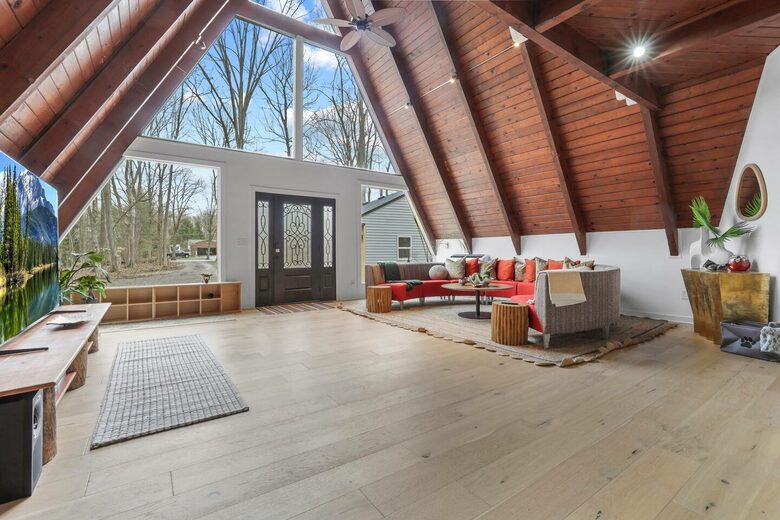Extra Large A Frame with Private Pond and Refined Cabin Charm - Galena, Ohio