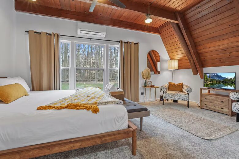 Extra Large A Frame with Private Pond and Refined Cabin Charm - Galena, Ohio