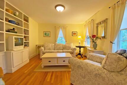 Graceful Getaway in Edgartown - Edgartown, Massachusetts