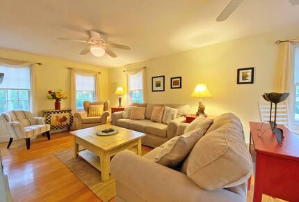 Graceful Getaway in Edgartown - Edgartown, Massachusetts