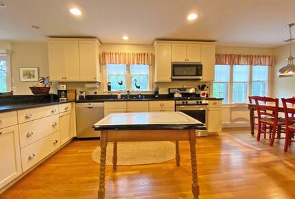 Graceful Getaway in Edgartown - Edgartown, Massachusetts