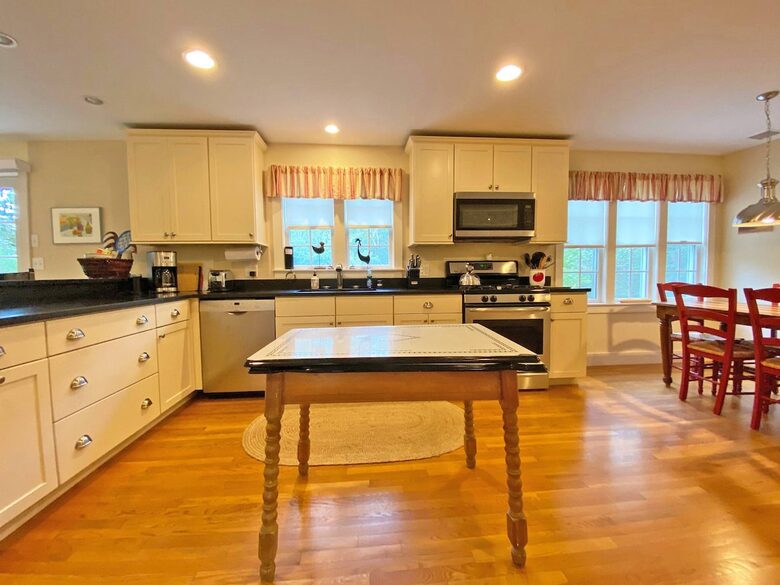 Graceful Getaway in Edgartown - Edgartown, Massachusetts