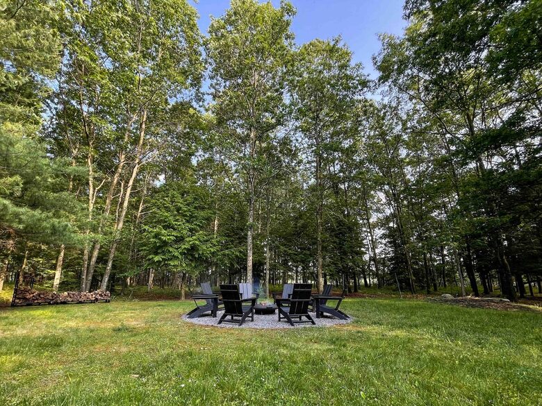 Contemporary Woodland Retreat Near Jim Thorpe - Jim Thorpe, Pennsylvania