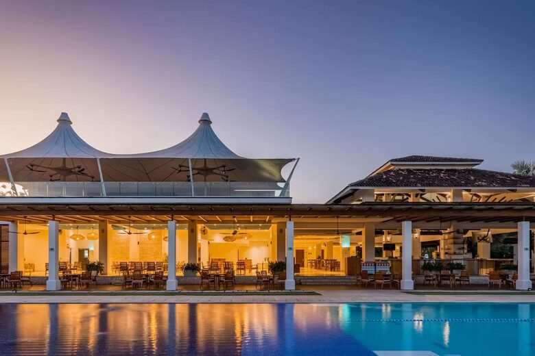 Equity Residences, Penthouse Living with Private Plunge Pool and Ocean Views - Brasilito, Costa Rica