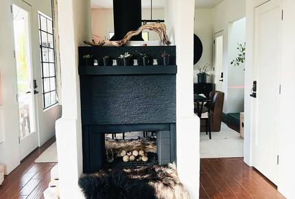 Elevated Living Amidst Nature’s Calm - Topanga, California