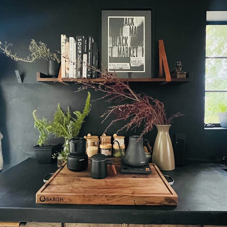 Elevated Living Amidst Nature’s Calm - Topanga, California