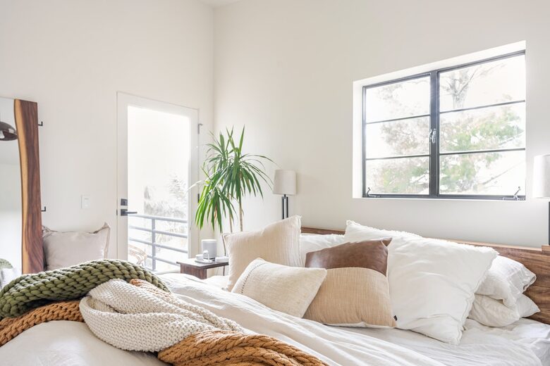 Elevated Living Amidst Nature’s Calm - Topanga, California