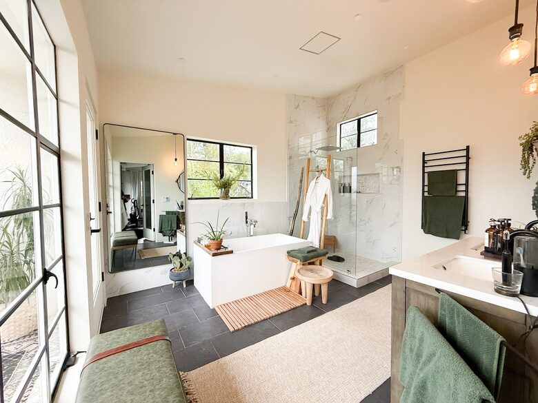 Elevated Living Amidst Nature’s Calm - Topanga, California