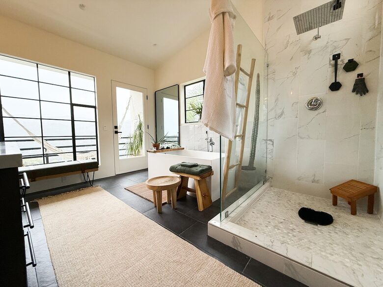 Elevated Living Amidst Nature’s Calm - Topanga, California