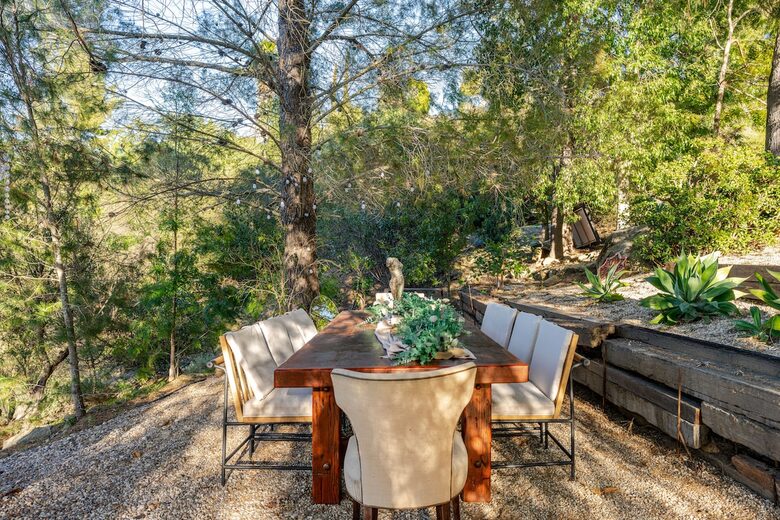 Elevated Living Amidst Nature’s Calm - Topanga, California