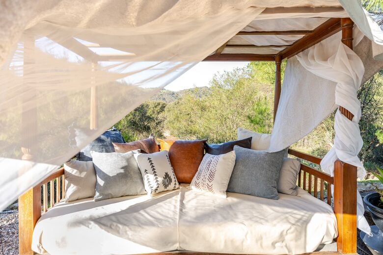 Elevated Living Amidst Nature’s Calm - Topanga, California