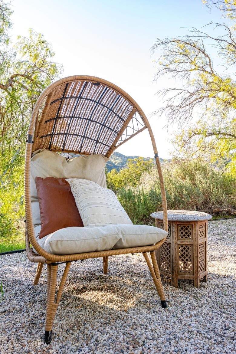 Elevated Living Amidst Nature’s Calm - Topanga, California