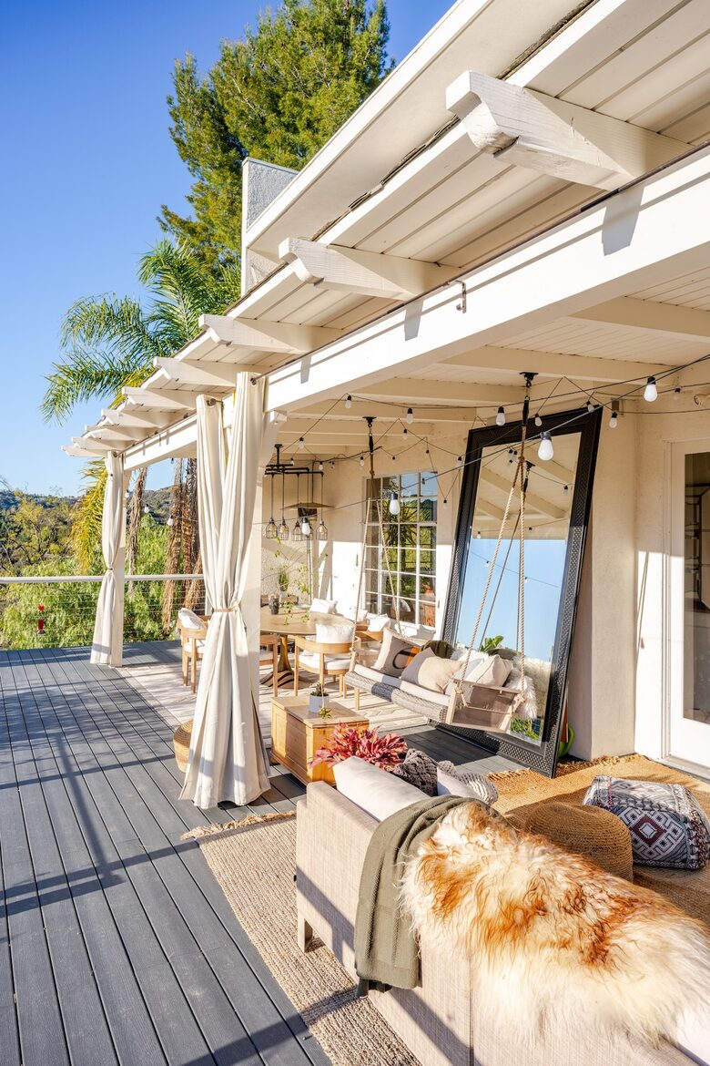 Elevated Living Amidst Nature’s Calm - Topanga, California