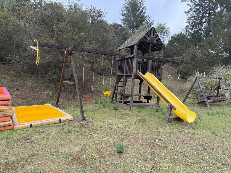 Elevated Living Amidst Nature’s Calm - Topanga, California