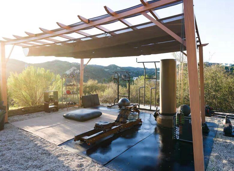 Elevated Living Amidst Nature’s Calm - Topanga, California