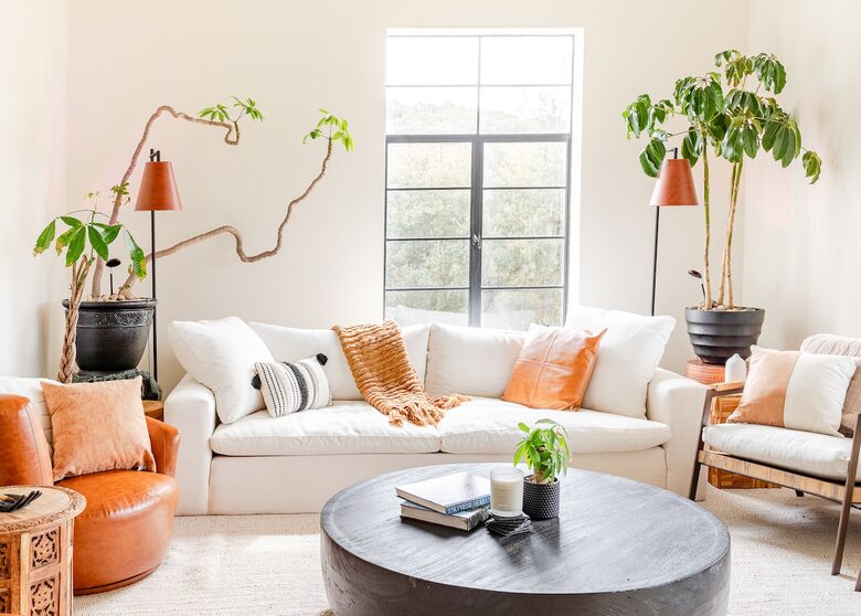 Elevated Living Amidst Nature’s Calm - Topanga, California