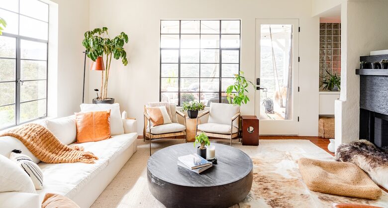 Elevated Living Amidst Nature’s Calm - Topanga, California