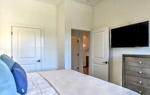 2nd Bedroom looking into Full Bath and Kitchen