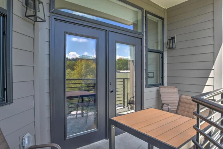 Balcony with close range mountain views