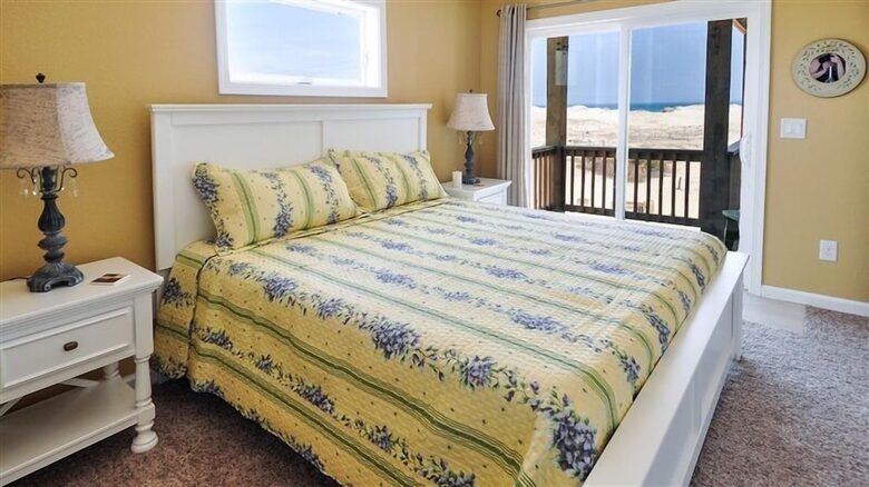Ocean Views and Wild Horses | A Secluded Corolla Retreat - Corolla, North Carolina